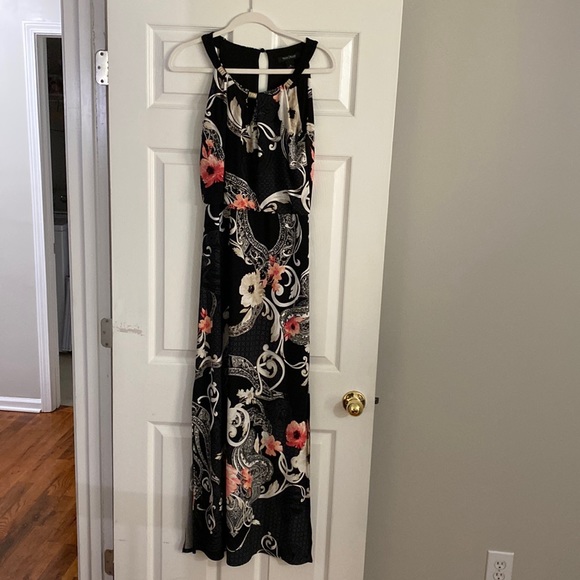 White House Black Market. Floral maxi dress, size XS - Picture 1 of 4